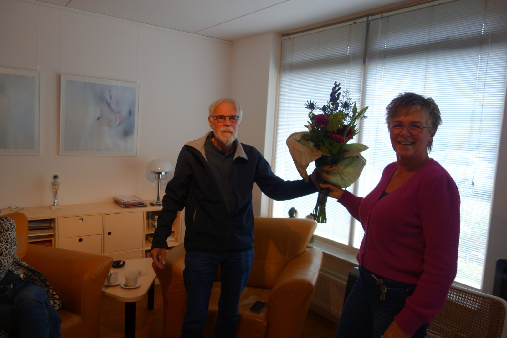 Bloemen in twee handen.