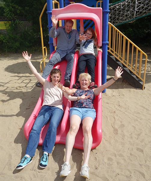 Winnende Team op glijbaan